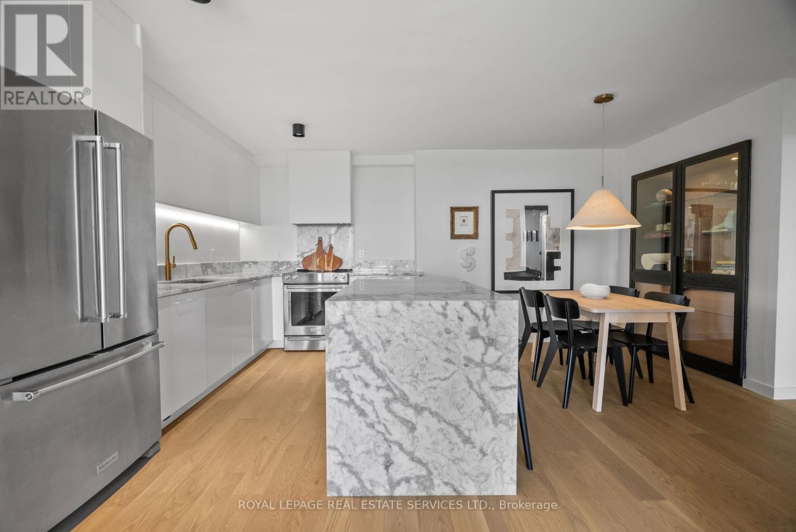 1005 - 1320 ISLINGTON AVENUE