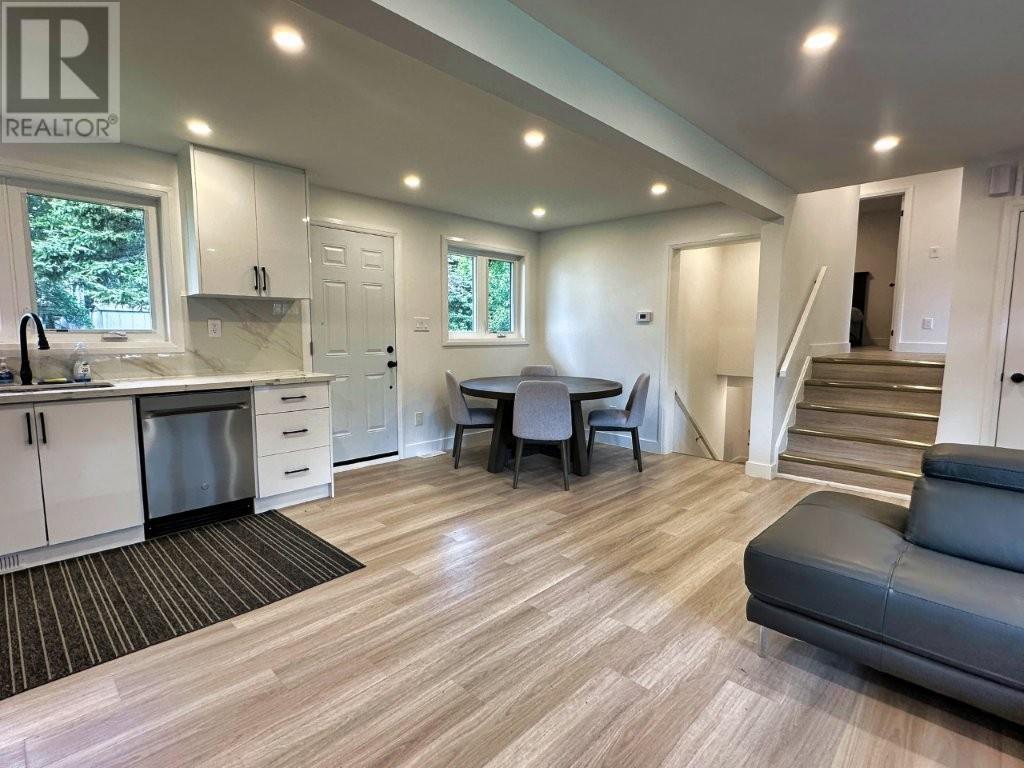 64 PARKWAY PLACE - 16
