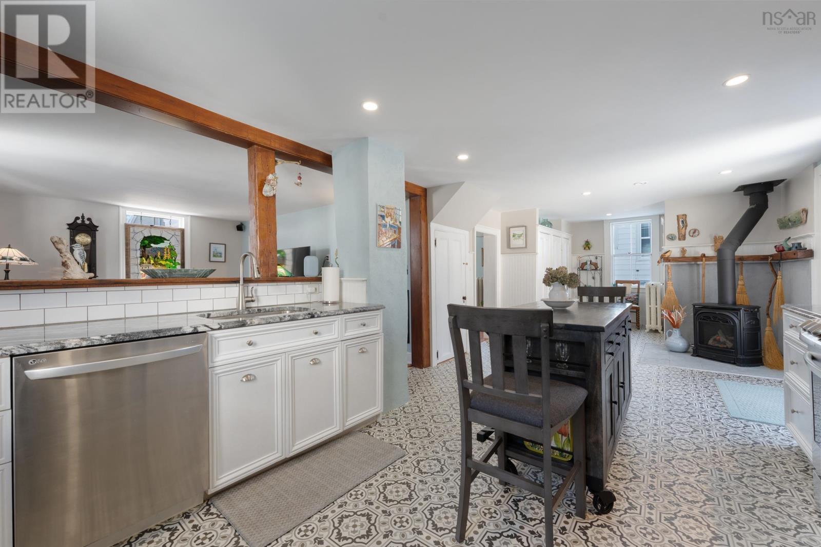 Property 20 of 45 of 37 St James Street