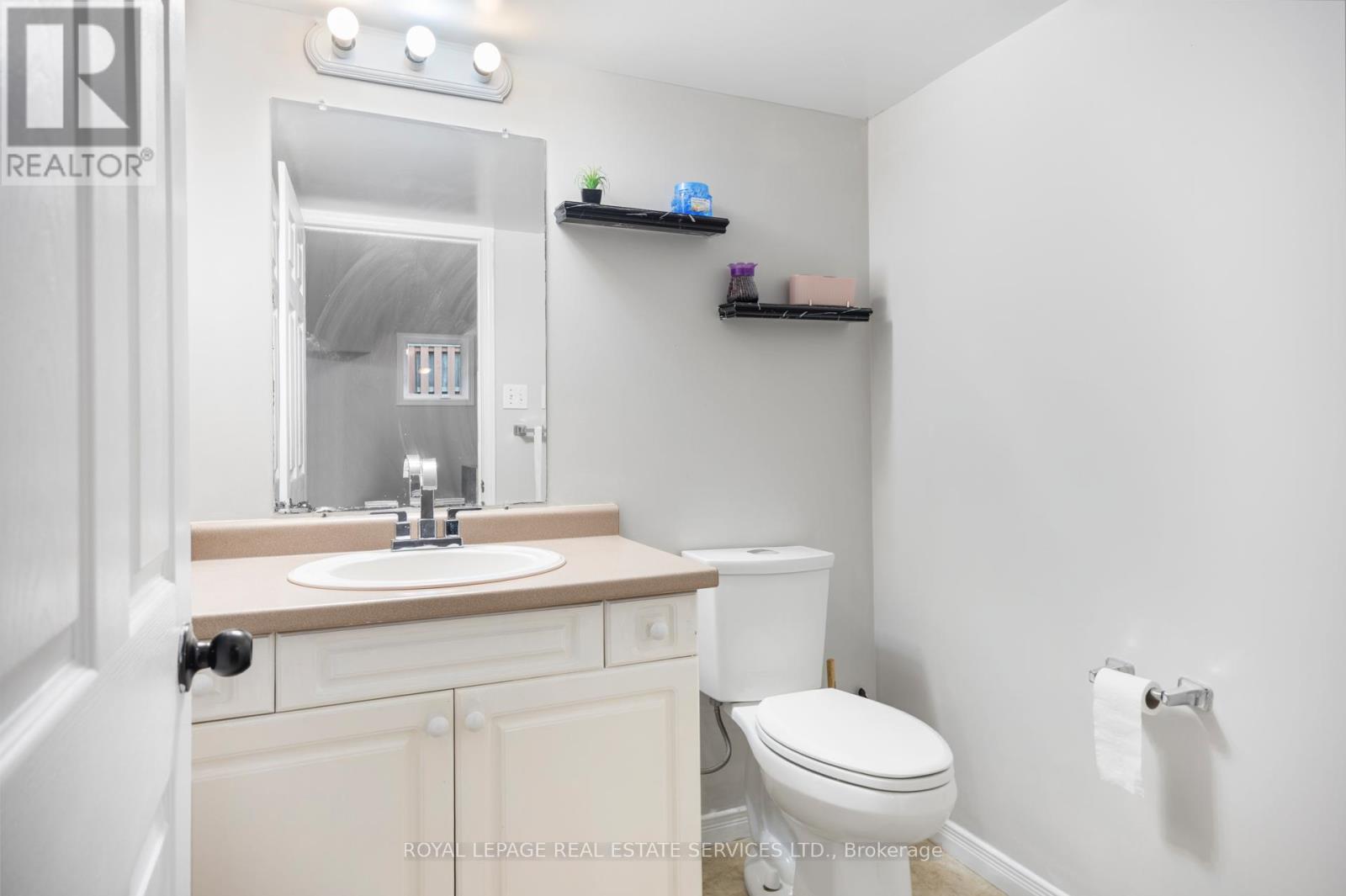 289 HUNGERFORD STREET - 22