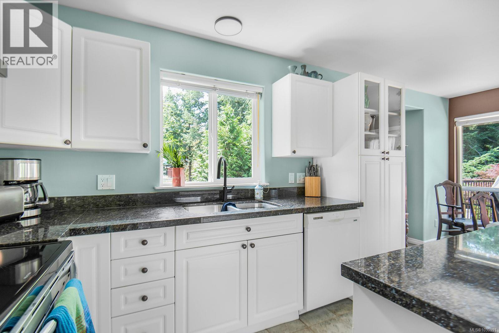 1141 KATHLEEN DR - 11