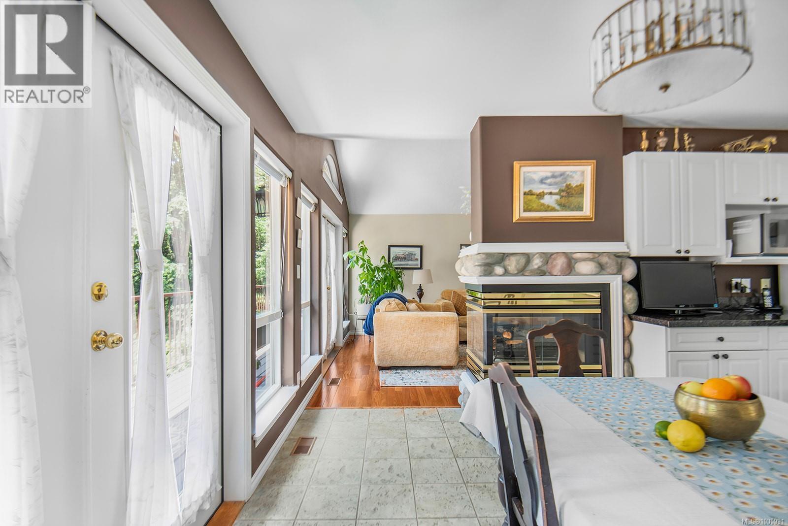 1141 KATHLEEN DR - 20