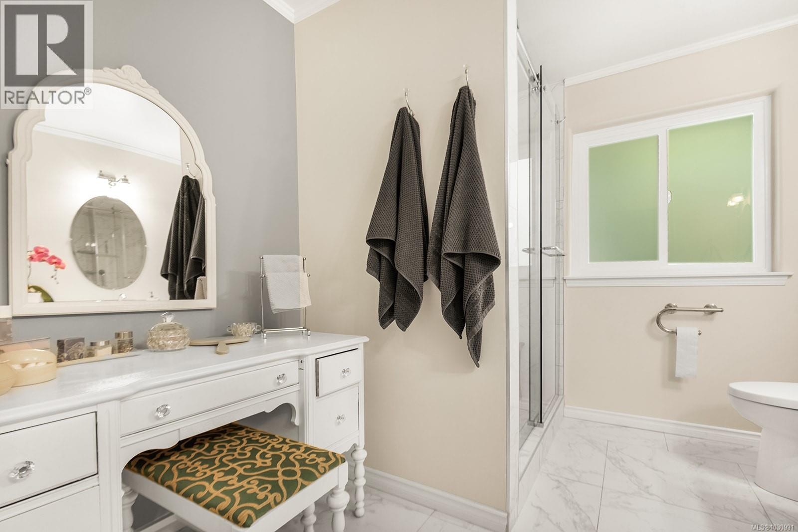 1141 KATHLEEN DR - 25