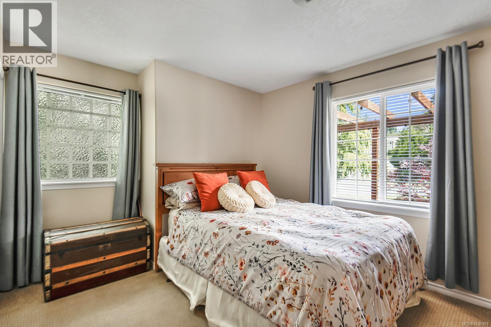 1141 KATHLEEN DR - 30