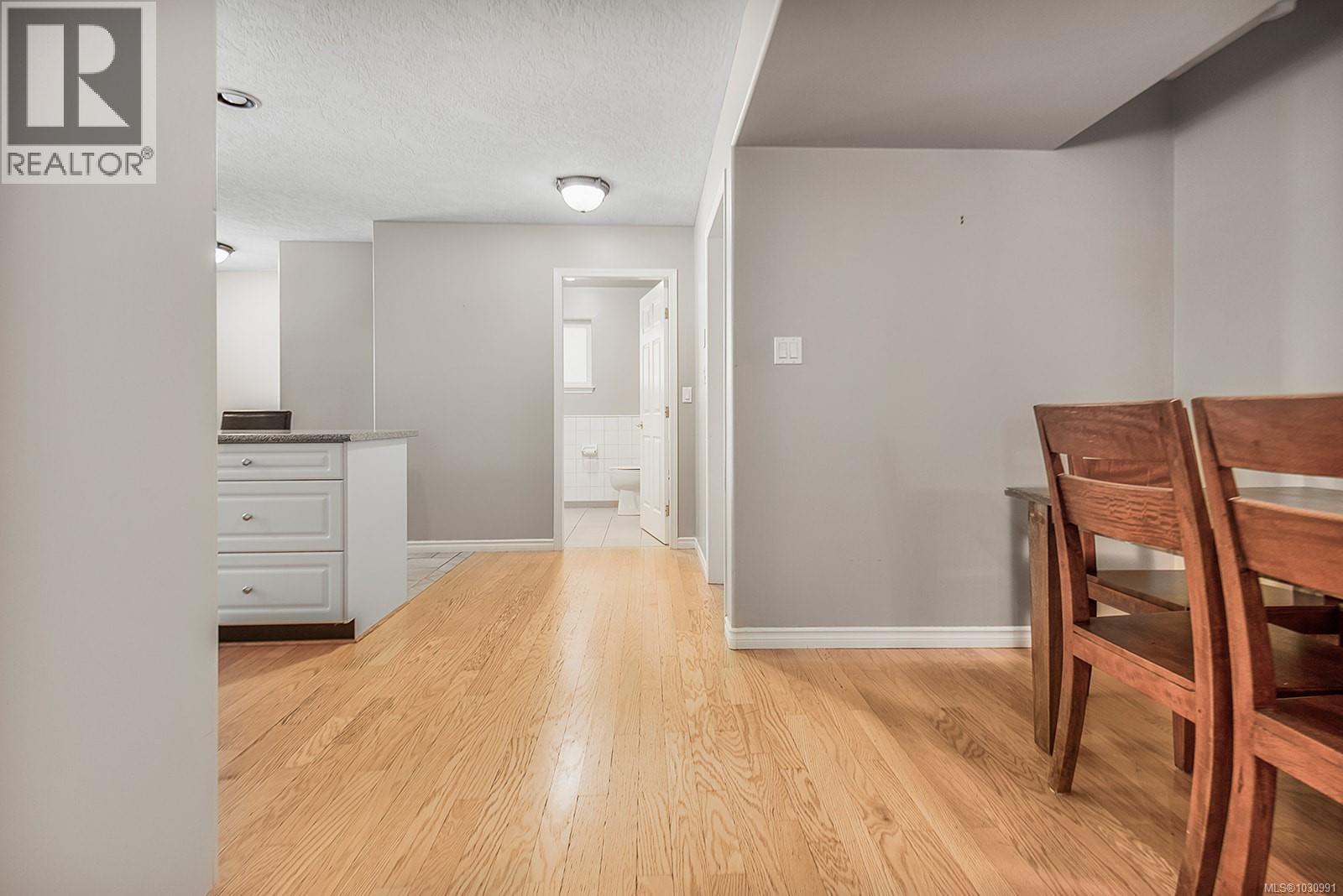 1141 KATHLEEN DR - 37