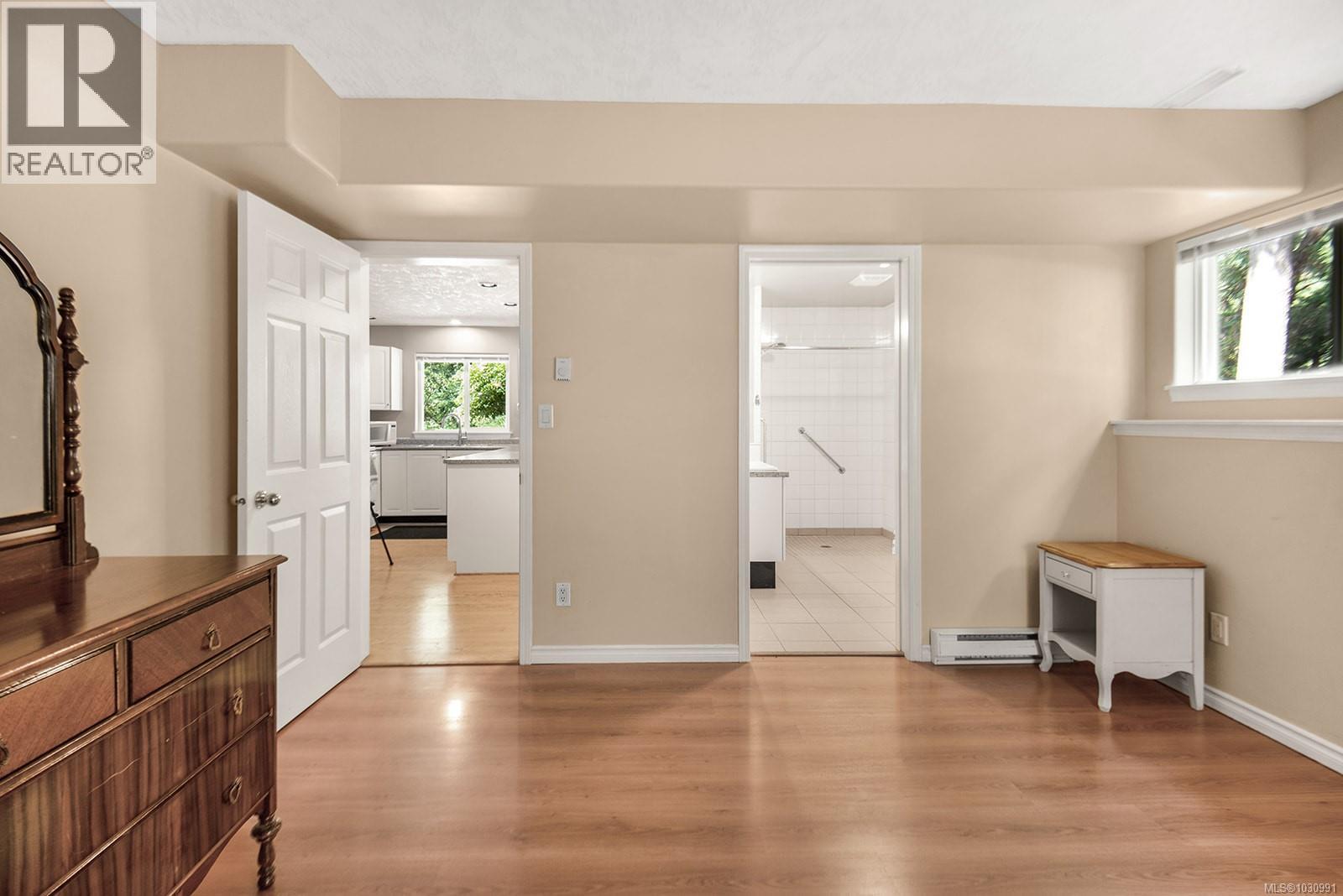 1141 KATHLEEN DR - 51