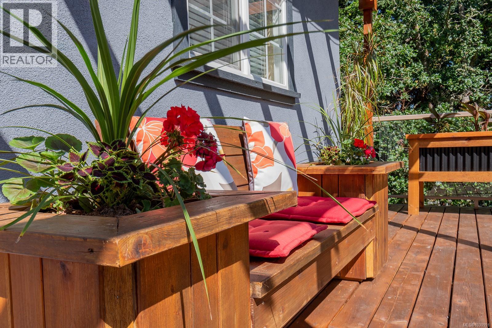 1141 KATHLEEN DR - 58