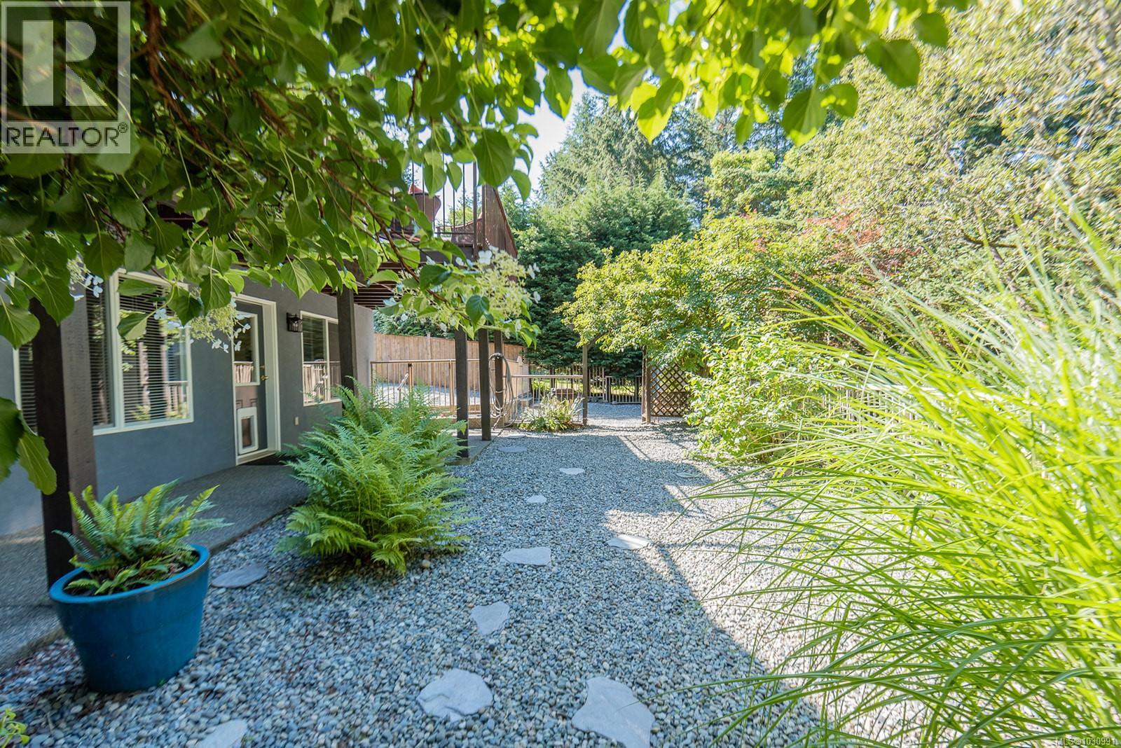 1141 KATHLEEN DR - 72