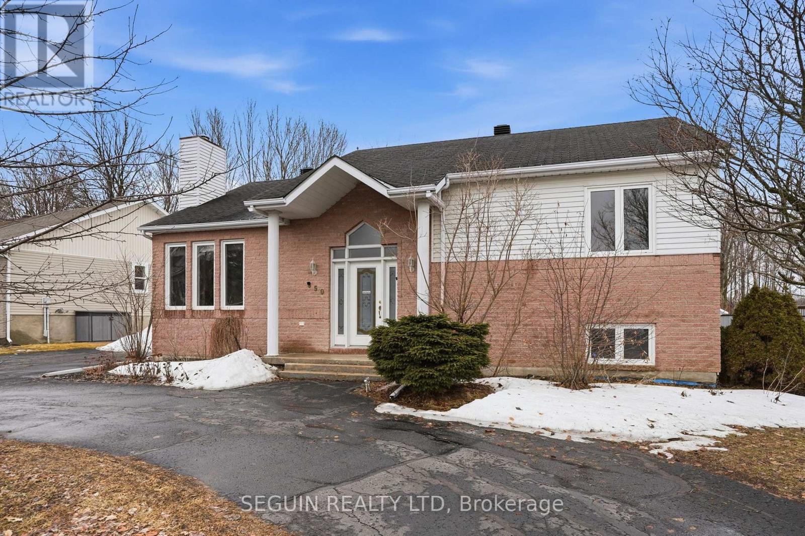 650 BERTHIAUME STREET - 2