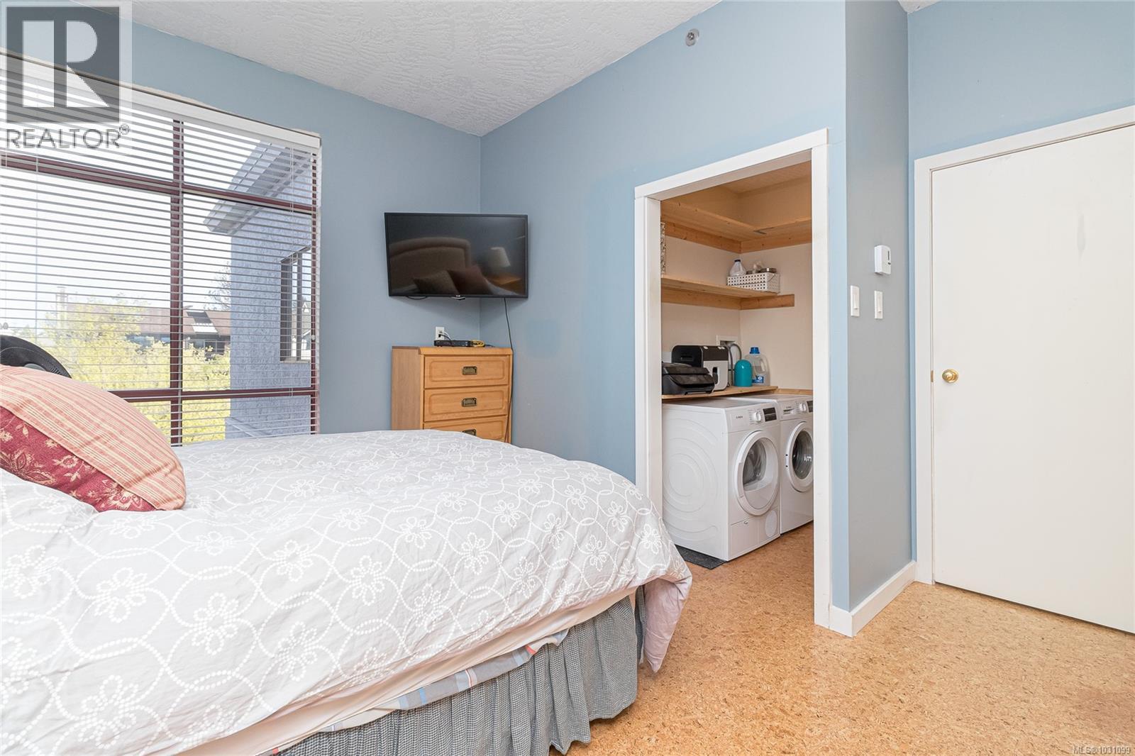 #409 545 MANCHESTER RD - 21