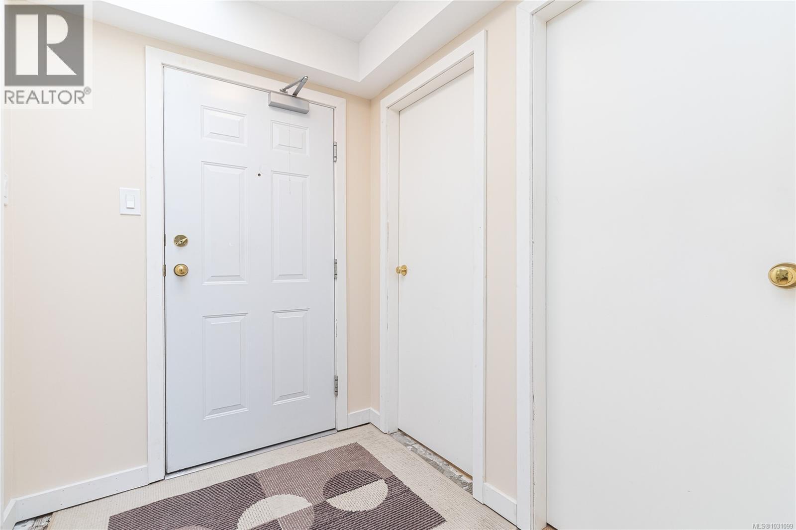 #409 545 MANCHESTER RD - 8