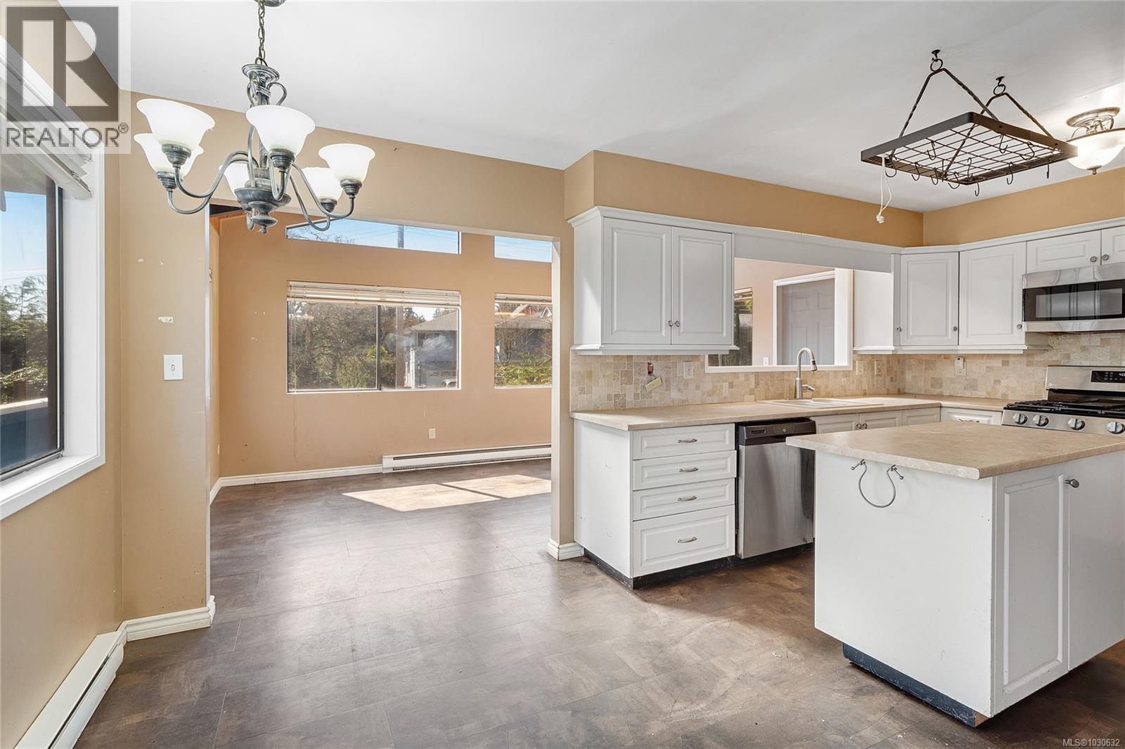 1568 ARBORDALE AVE - 26