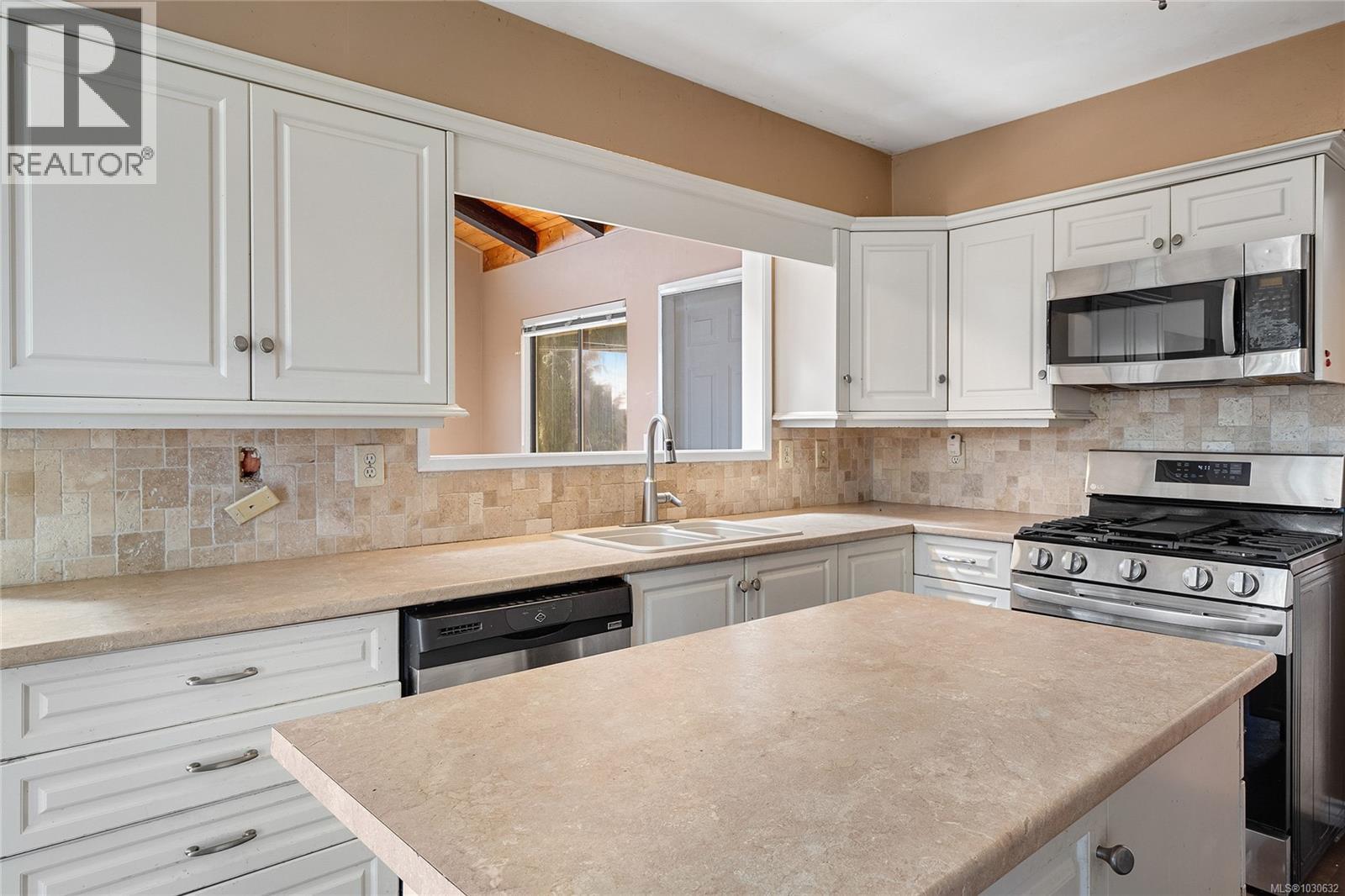 1568 ARBORDALE AVE - 28