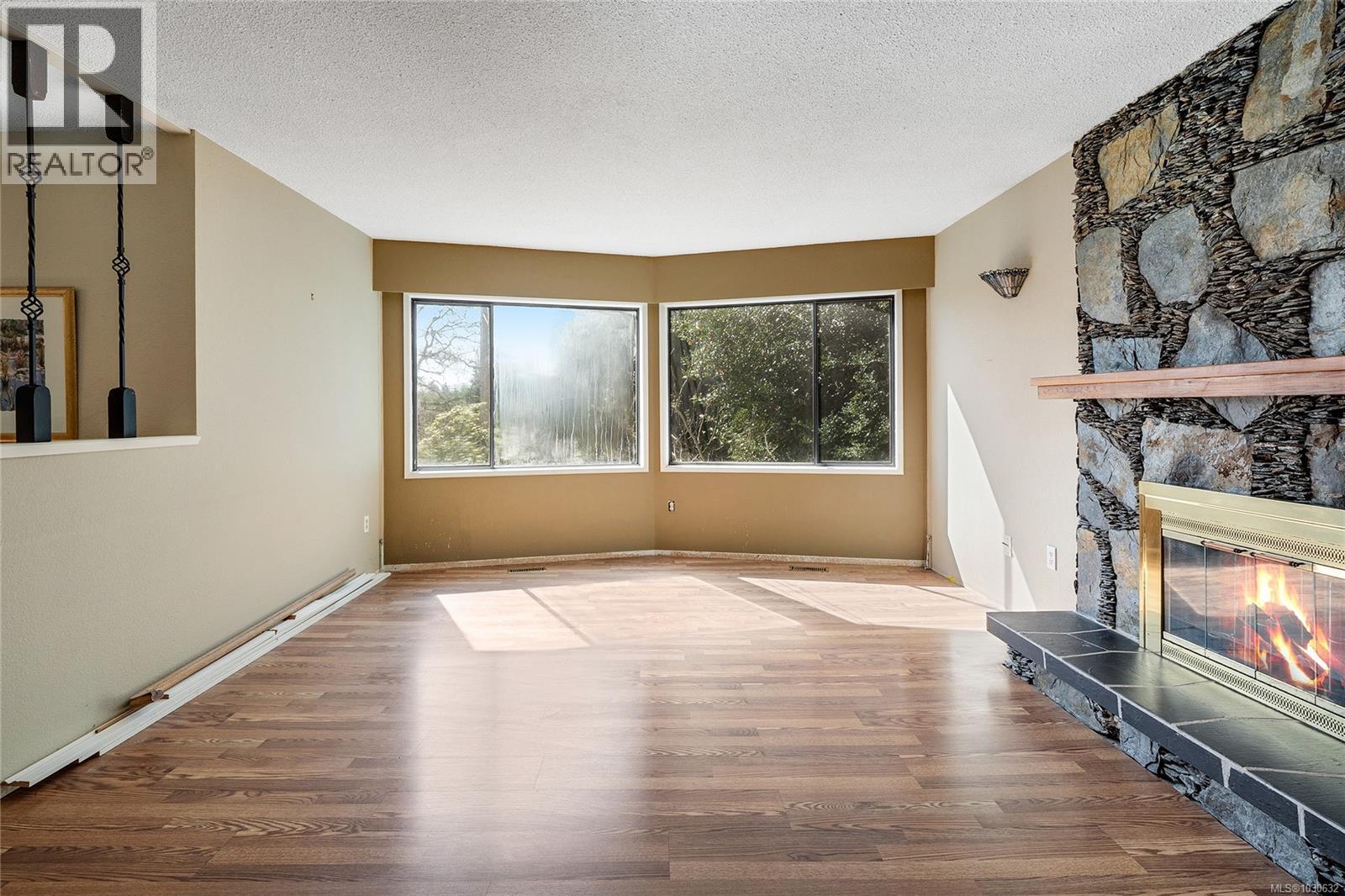 1568 ARBORDALE AVE - 31