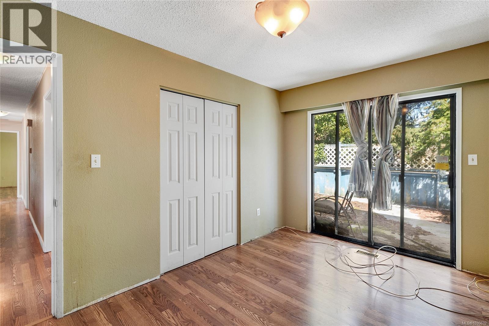 1568 ARBORDALE AVE - 37