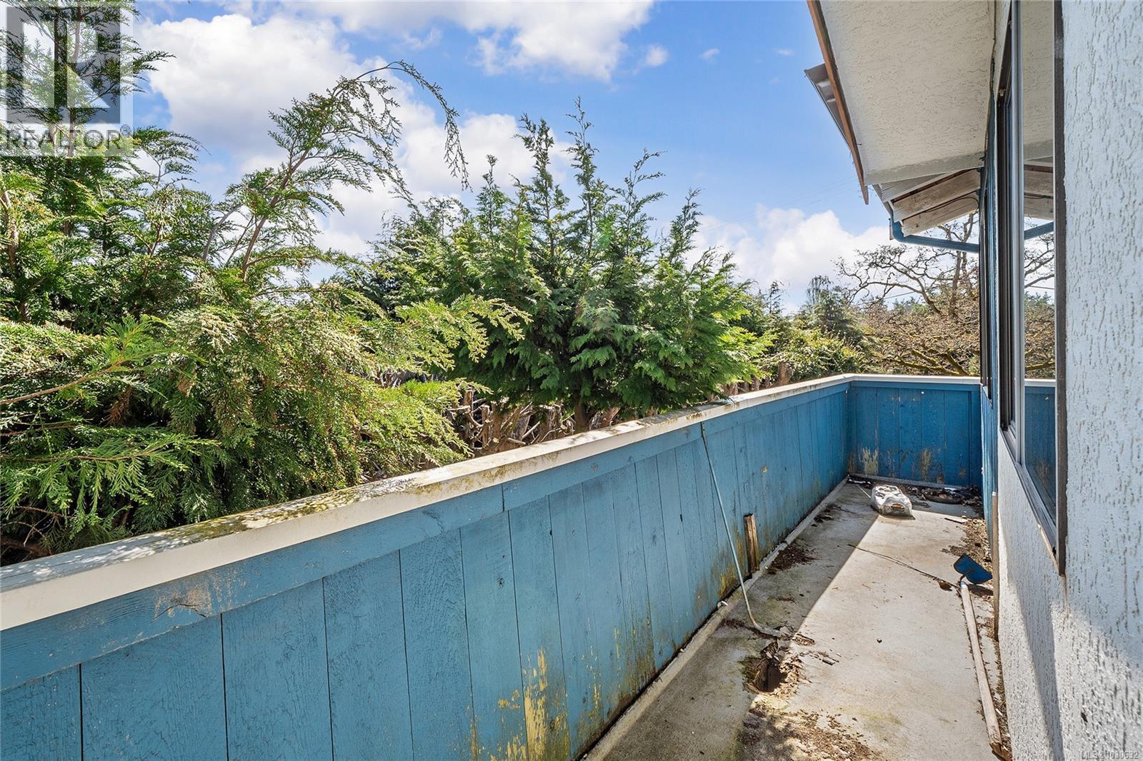 1568 ARBORDALE AVE - 52