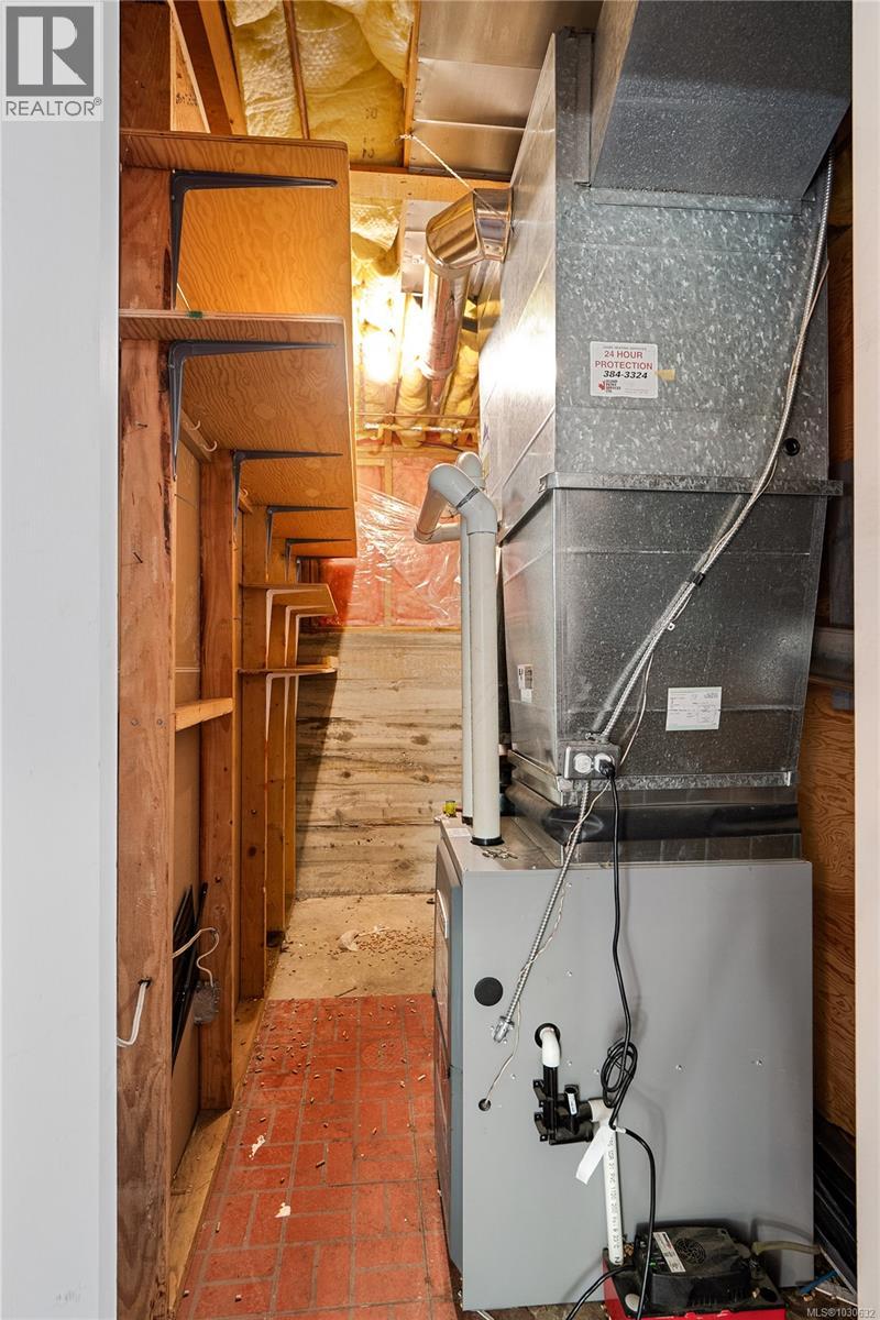 1568 ARBORDALE AVE - 54