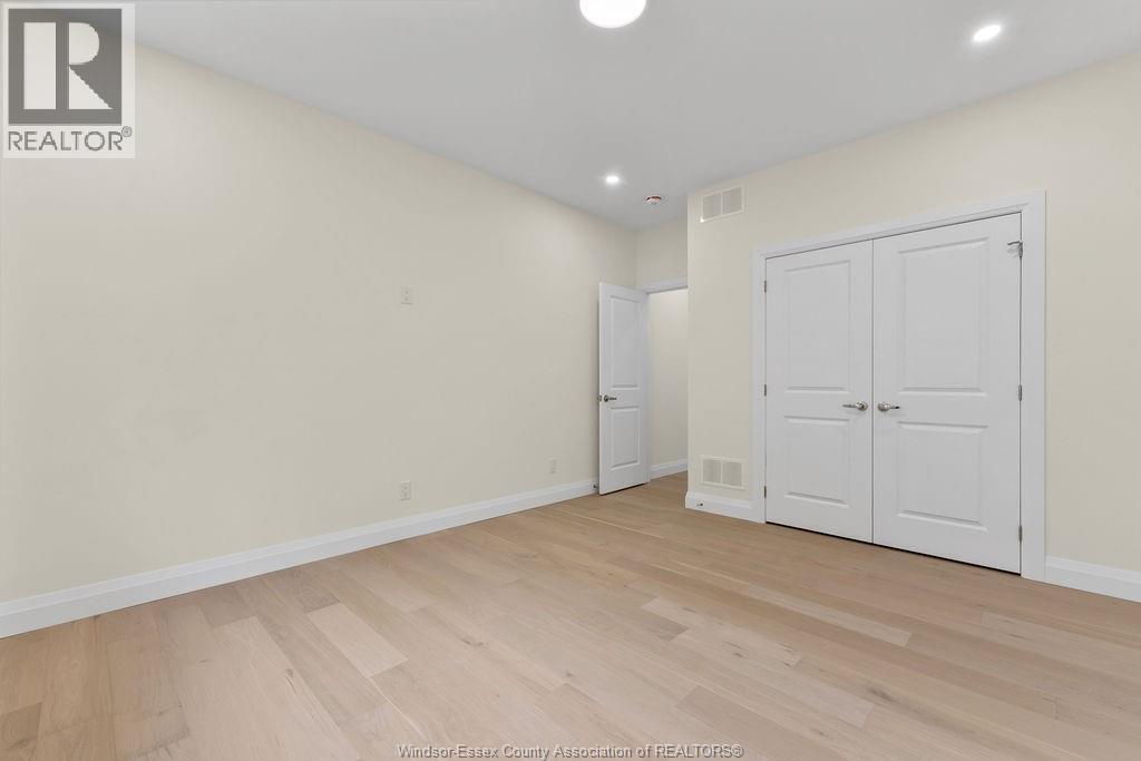 476 RAILWAY AVENUE - 10