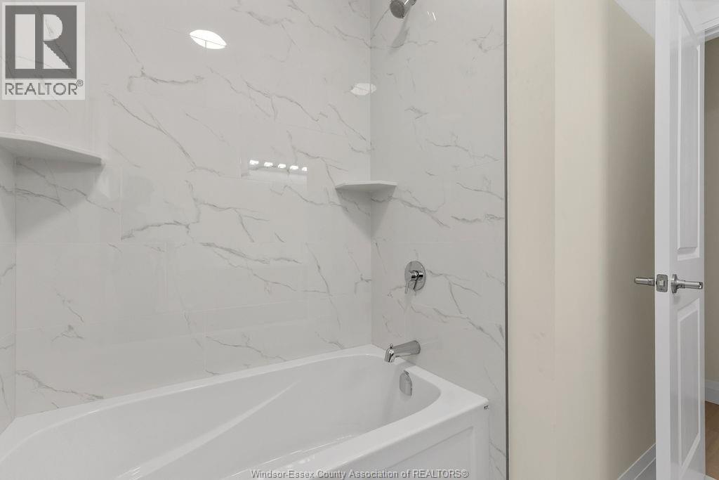 476 RAILWAY AVENUE - 13