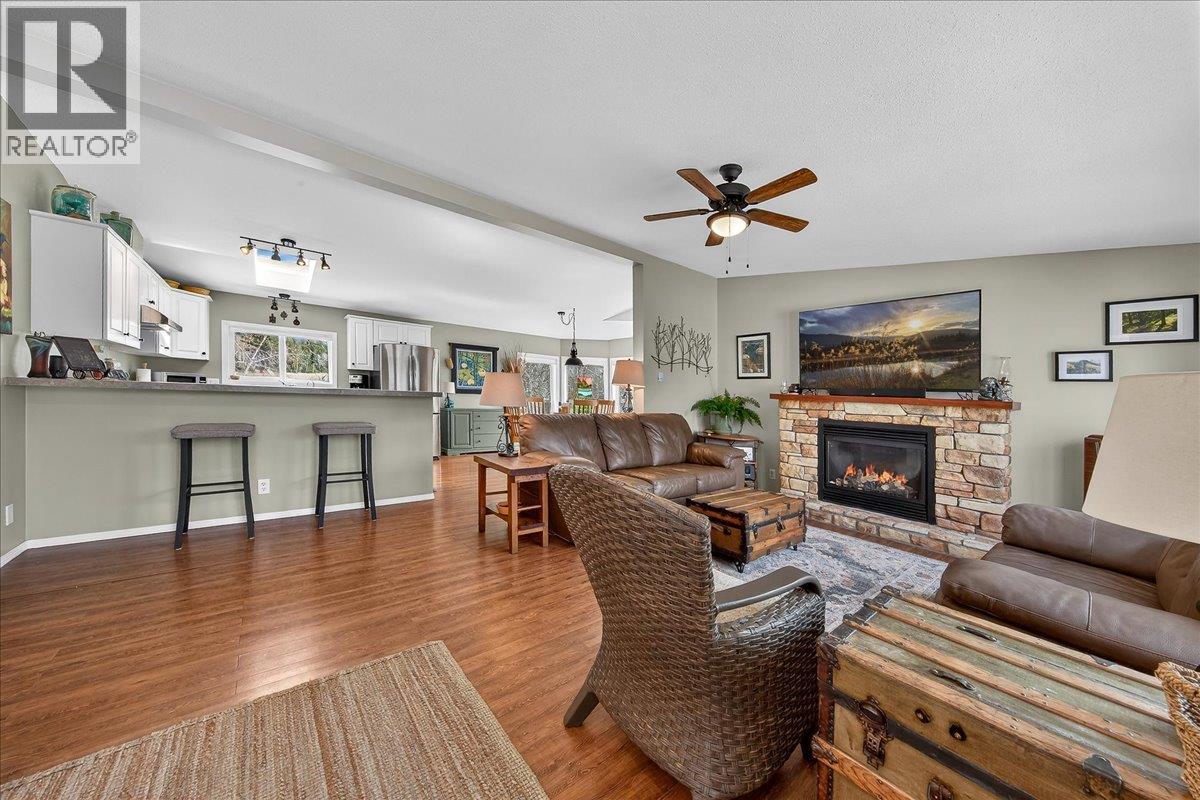  1474 93 95 Highway, Windermere