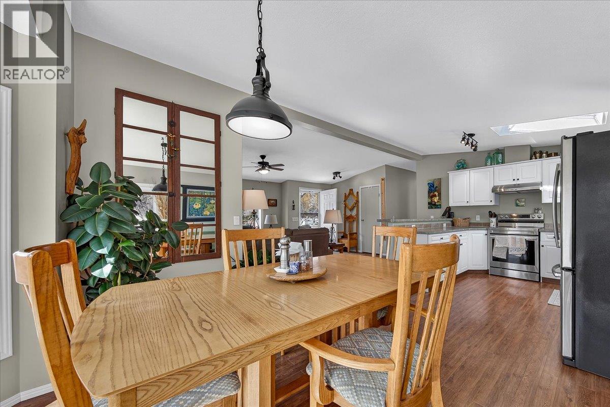  1474 93 95 Highway, Windermere