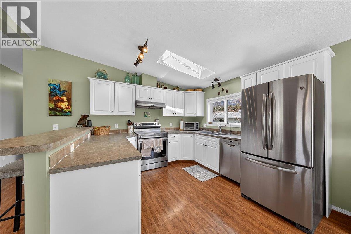  1474 93 95 Highway, Windermere