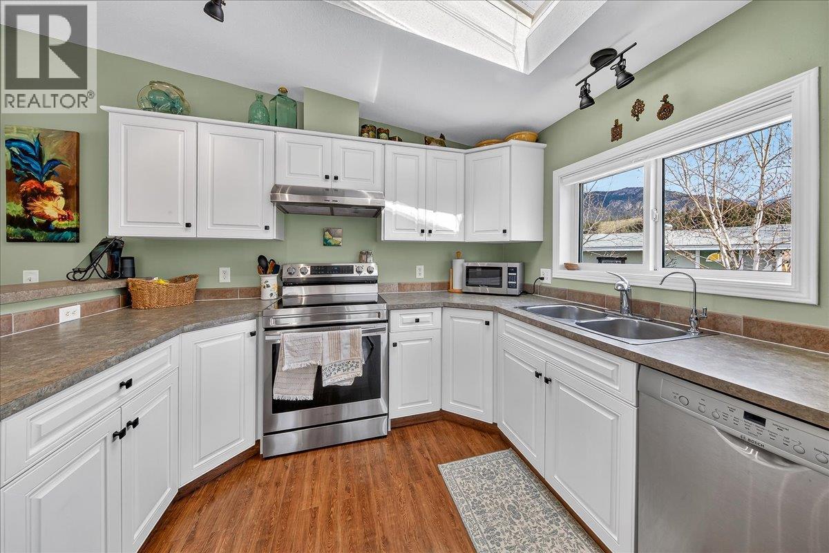  1474 93 95 Highway, Windermere