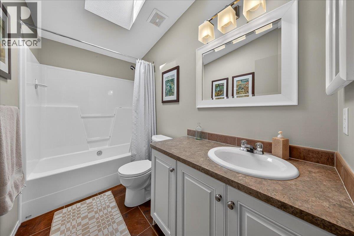  1474 93 95 Highway, Windermere