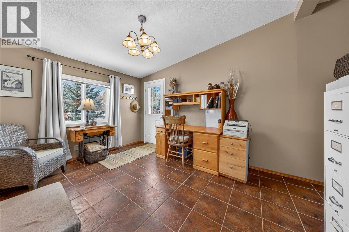  1474 93 95 Highway, Windermere