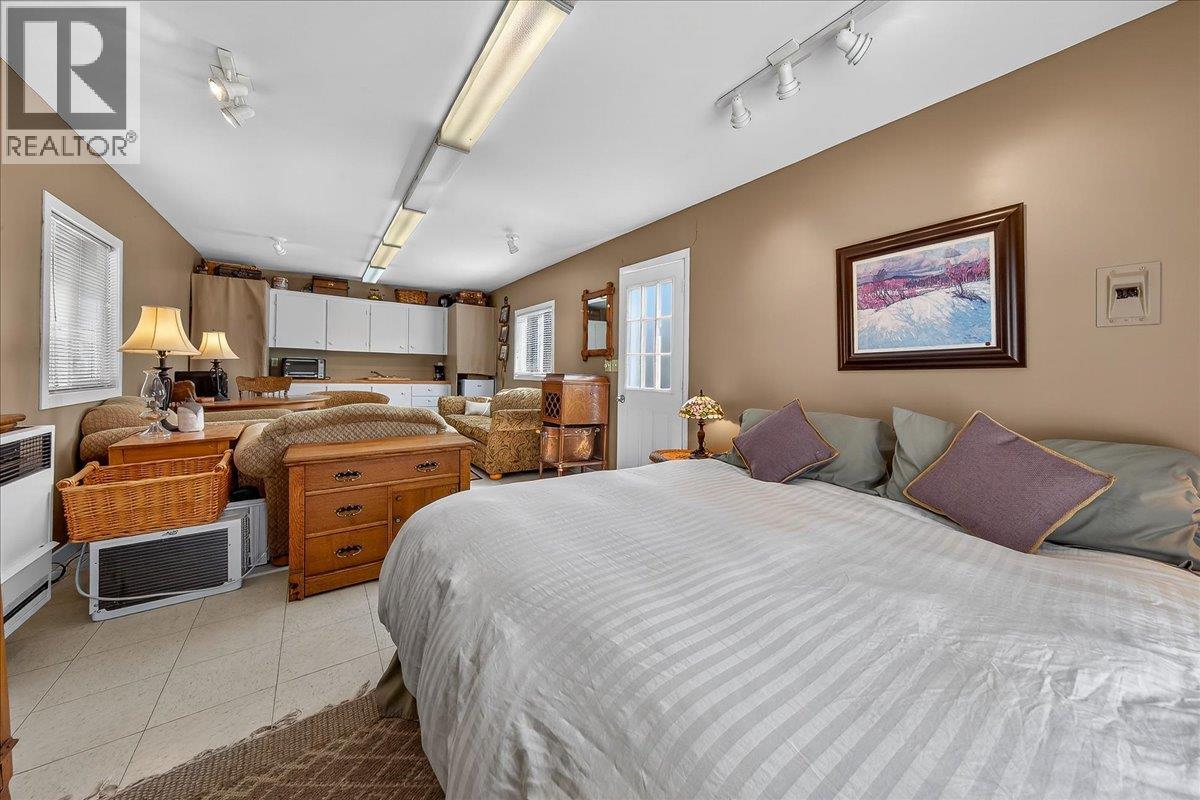  1474 93 95 Highway, Windermere