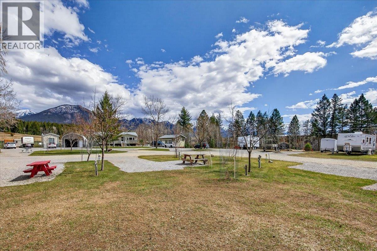  1474 93 95 Highway, Windermere