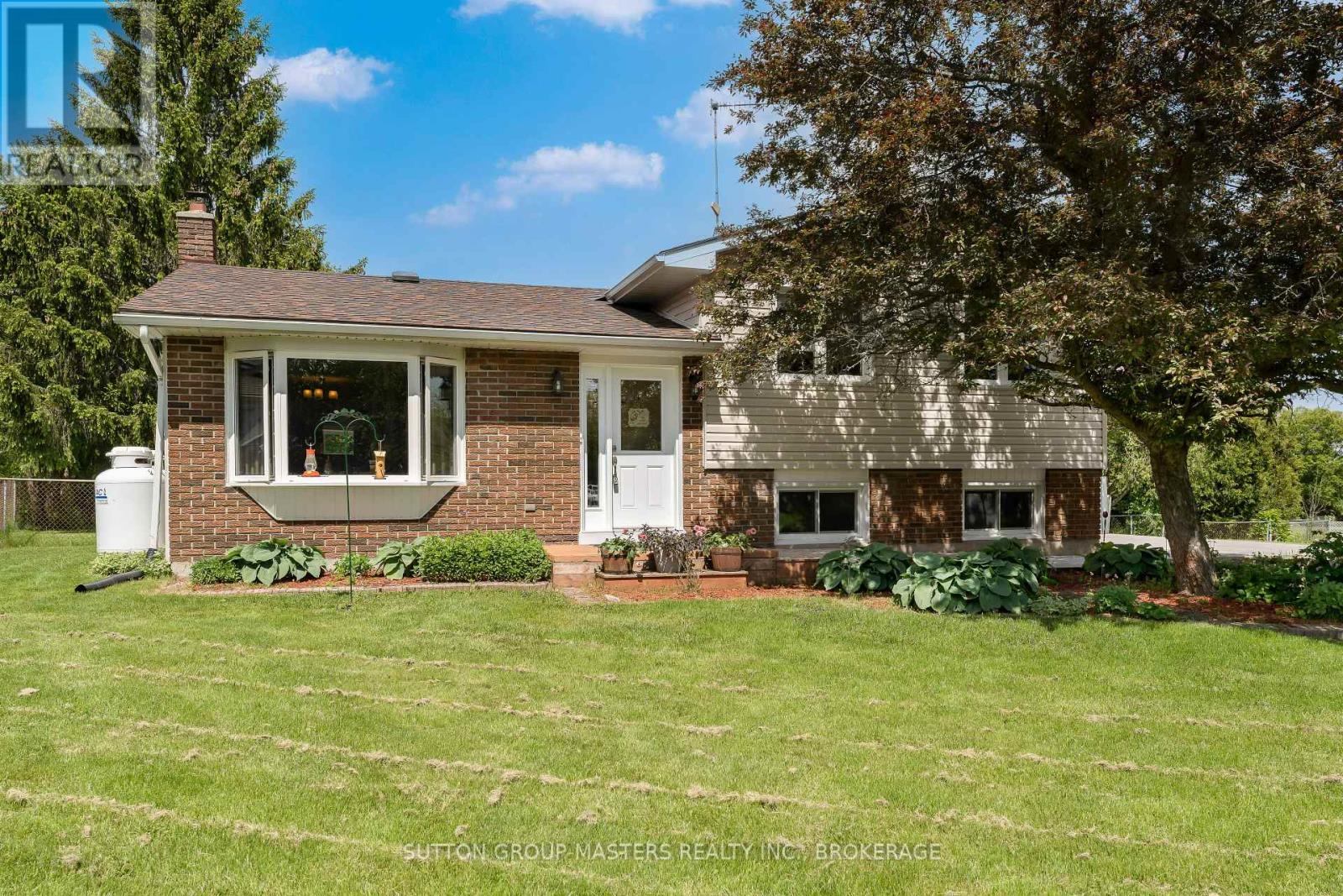 21 MCDONALD CRESCENT