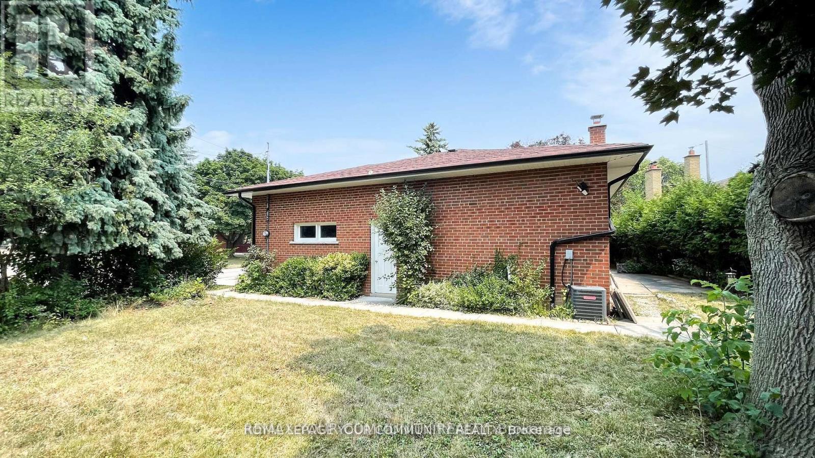 39 SILVERVIEW DRIVE - 45