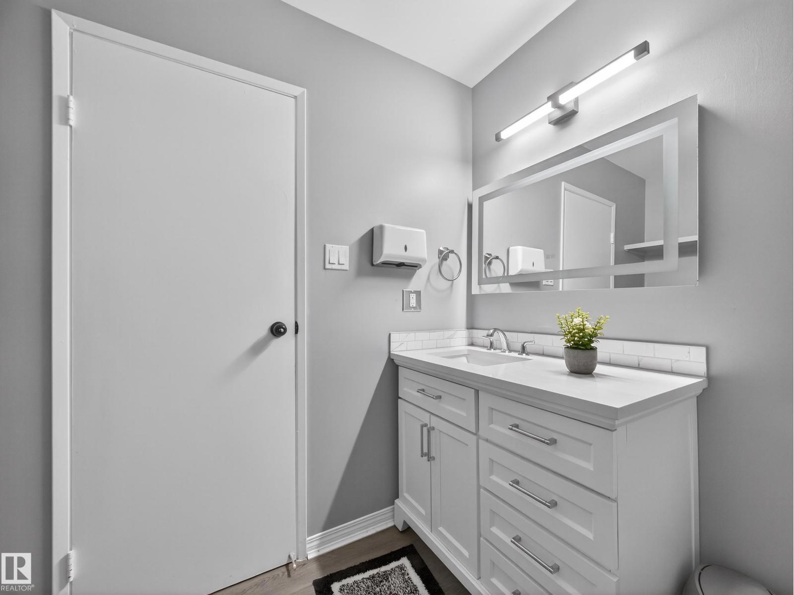 18F CALLINGWOOD CO NW, Edmonton