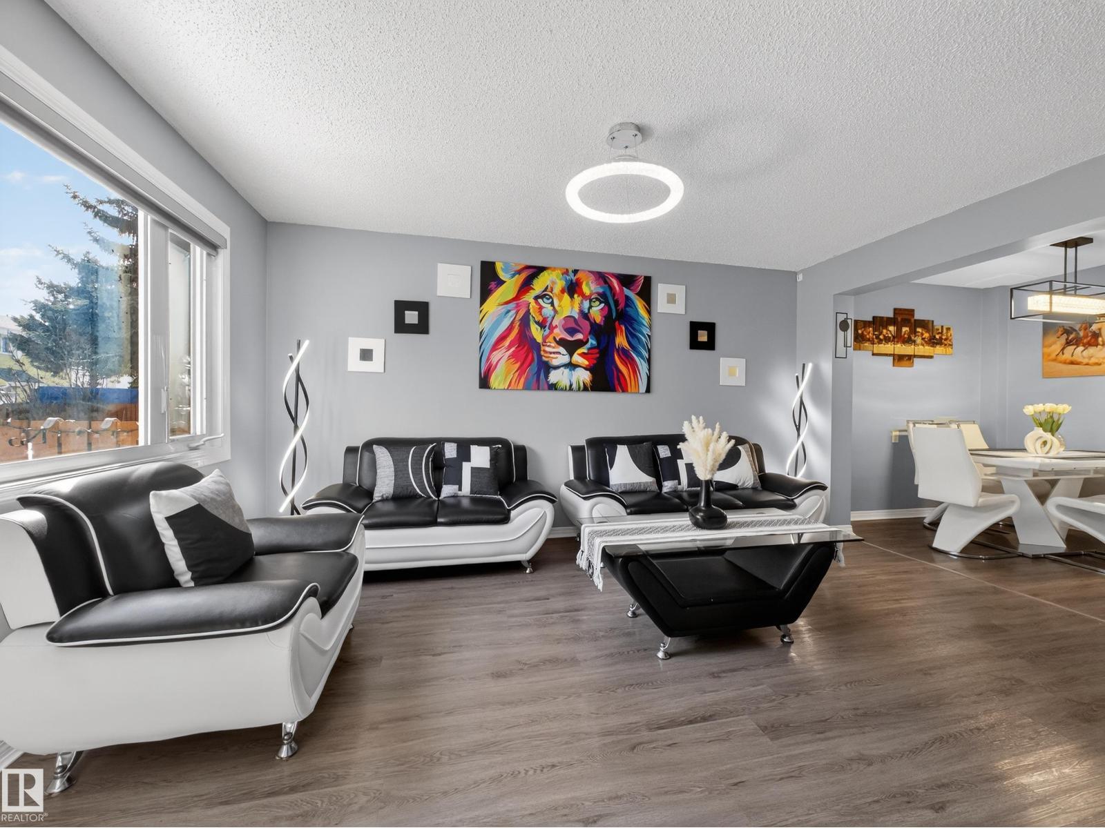 18F CALLINGWOOD CO NW, Edmonton