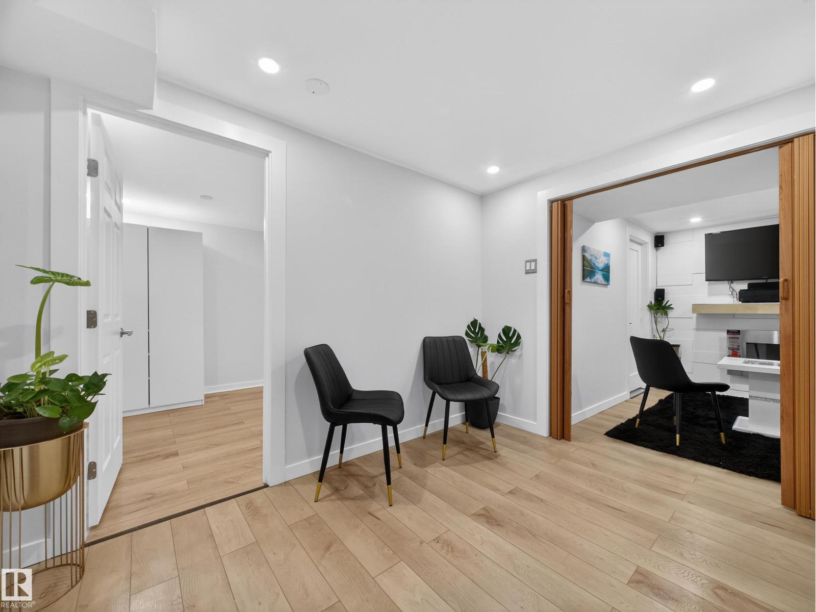 18F CALLINGWOOD CO NW, Edmonton