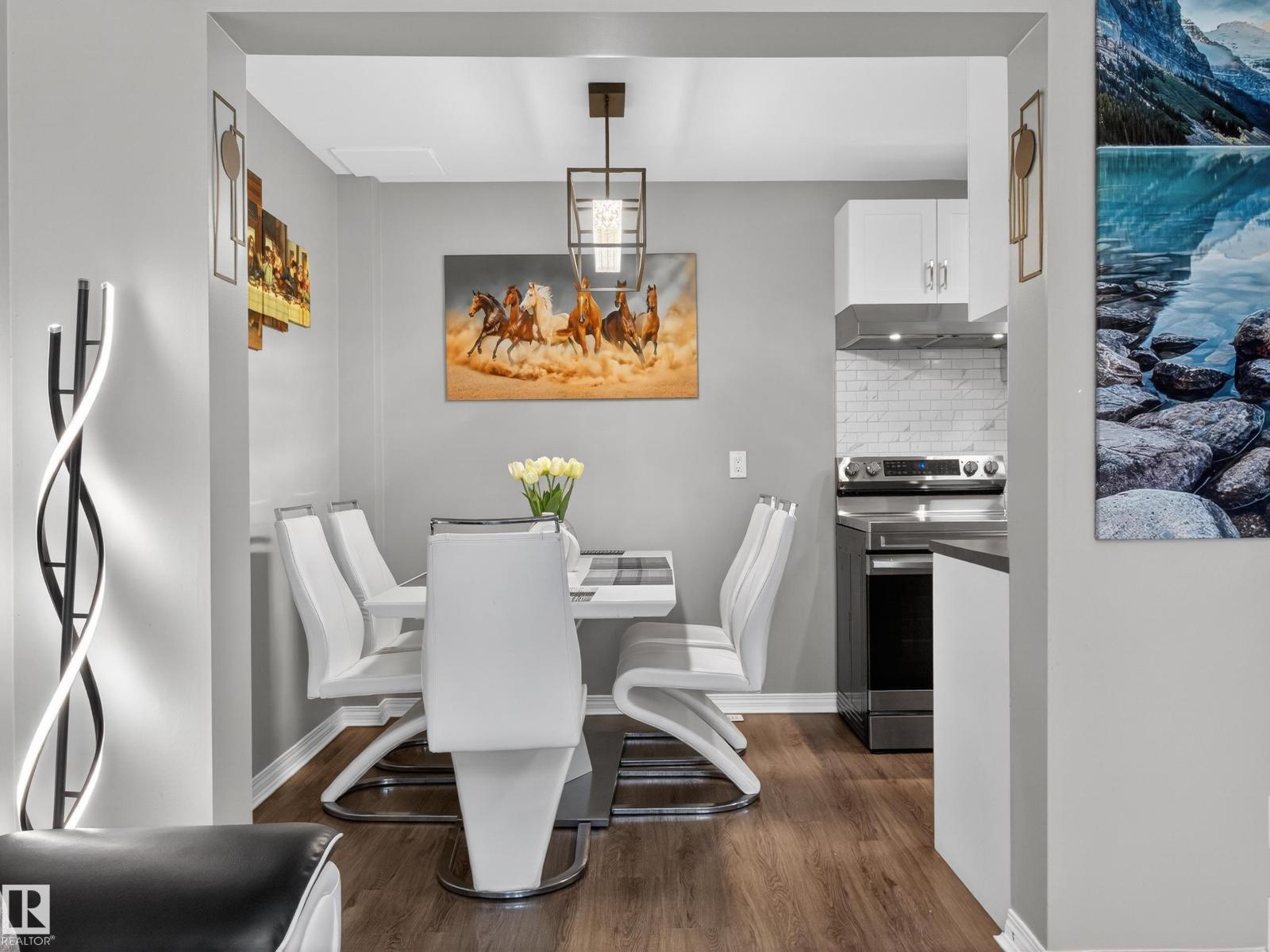 18F CALLINGWOOD CO NW, Edmonton