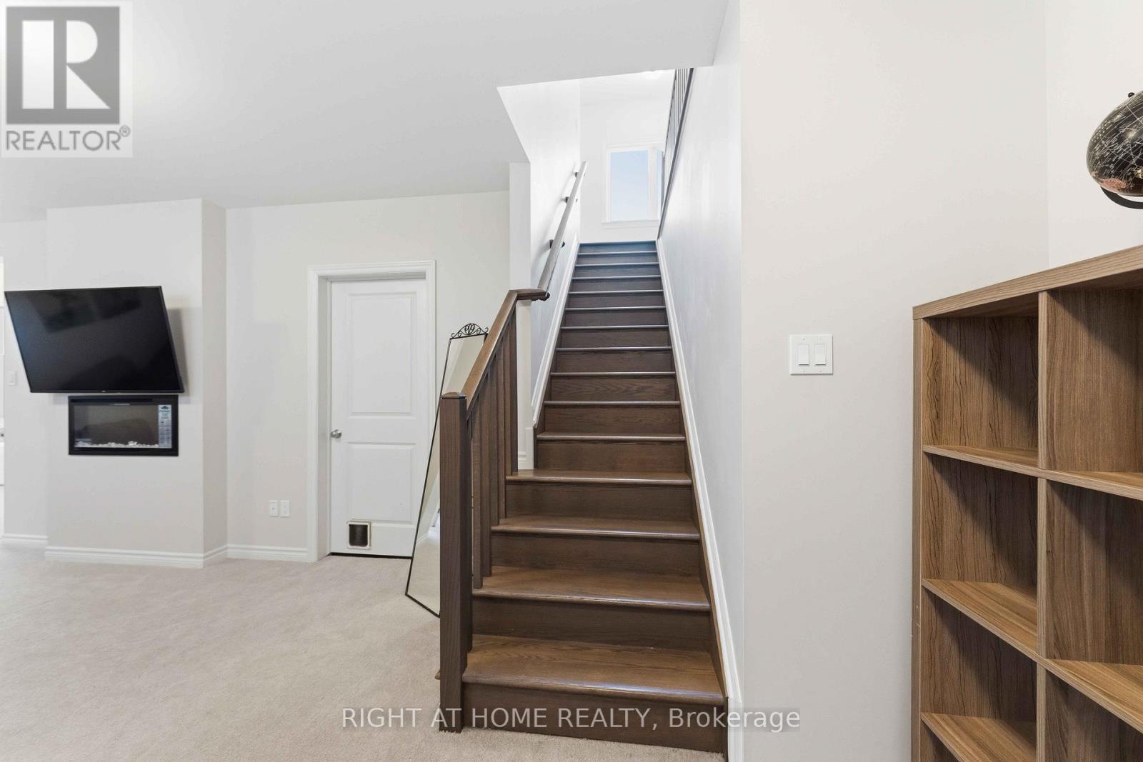 272 MAYGRASS WAY - 24