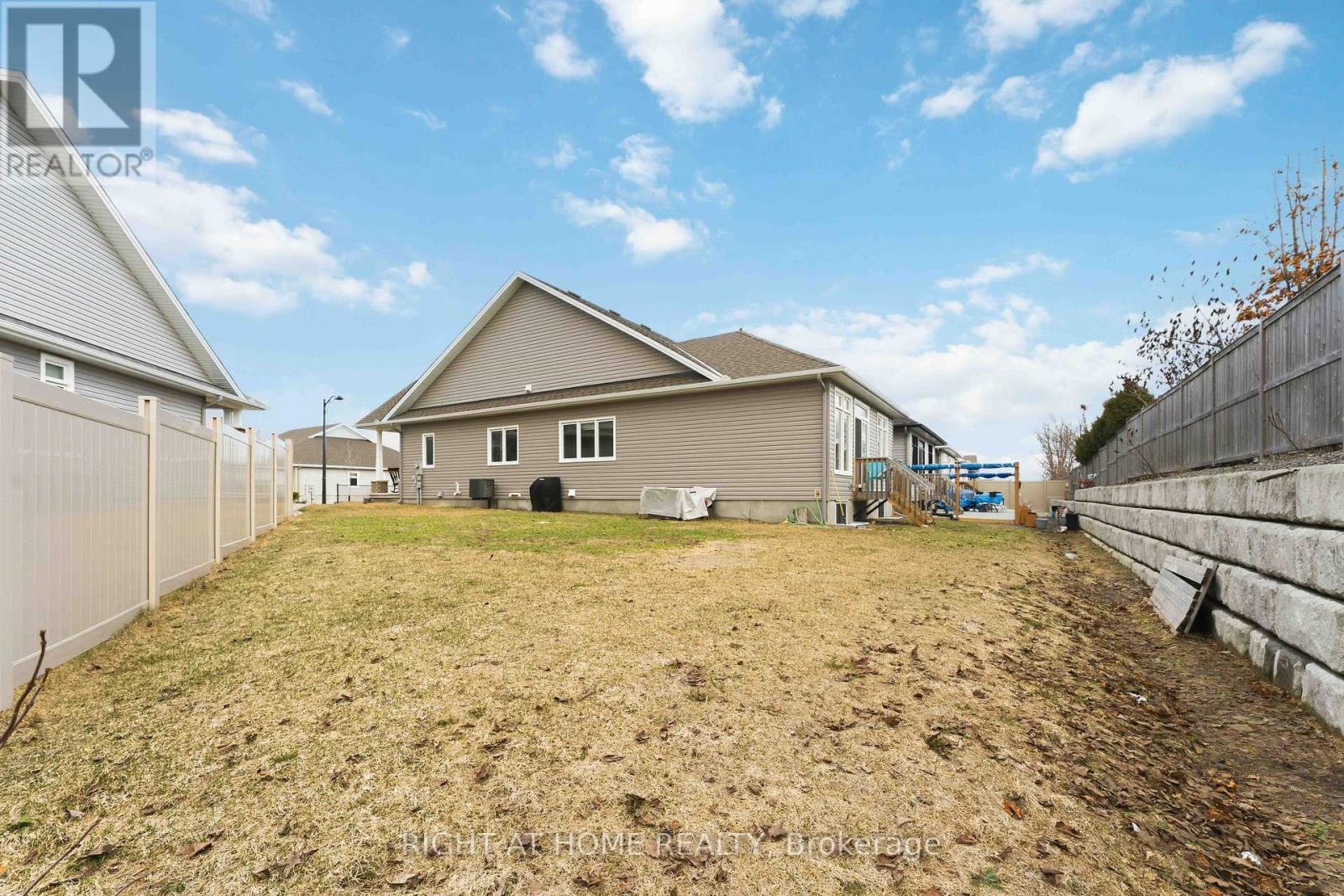 272 MAYGRASS WAY - 38