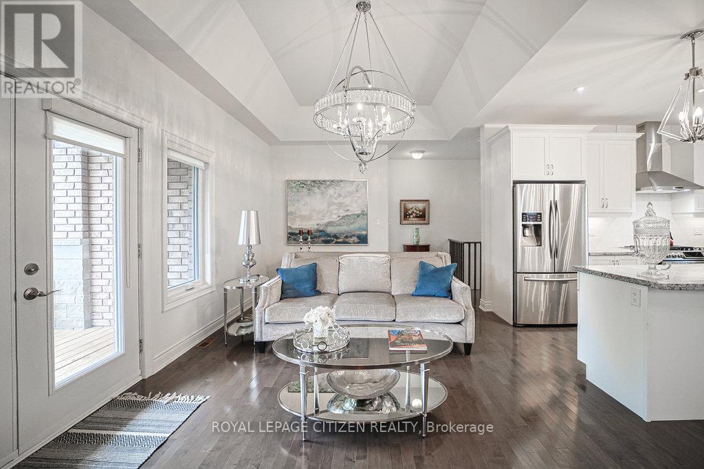 19 WESTMOUNT DRIVE - 7