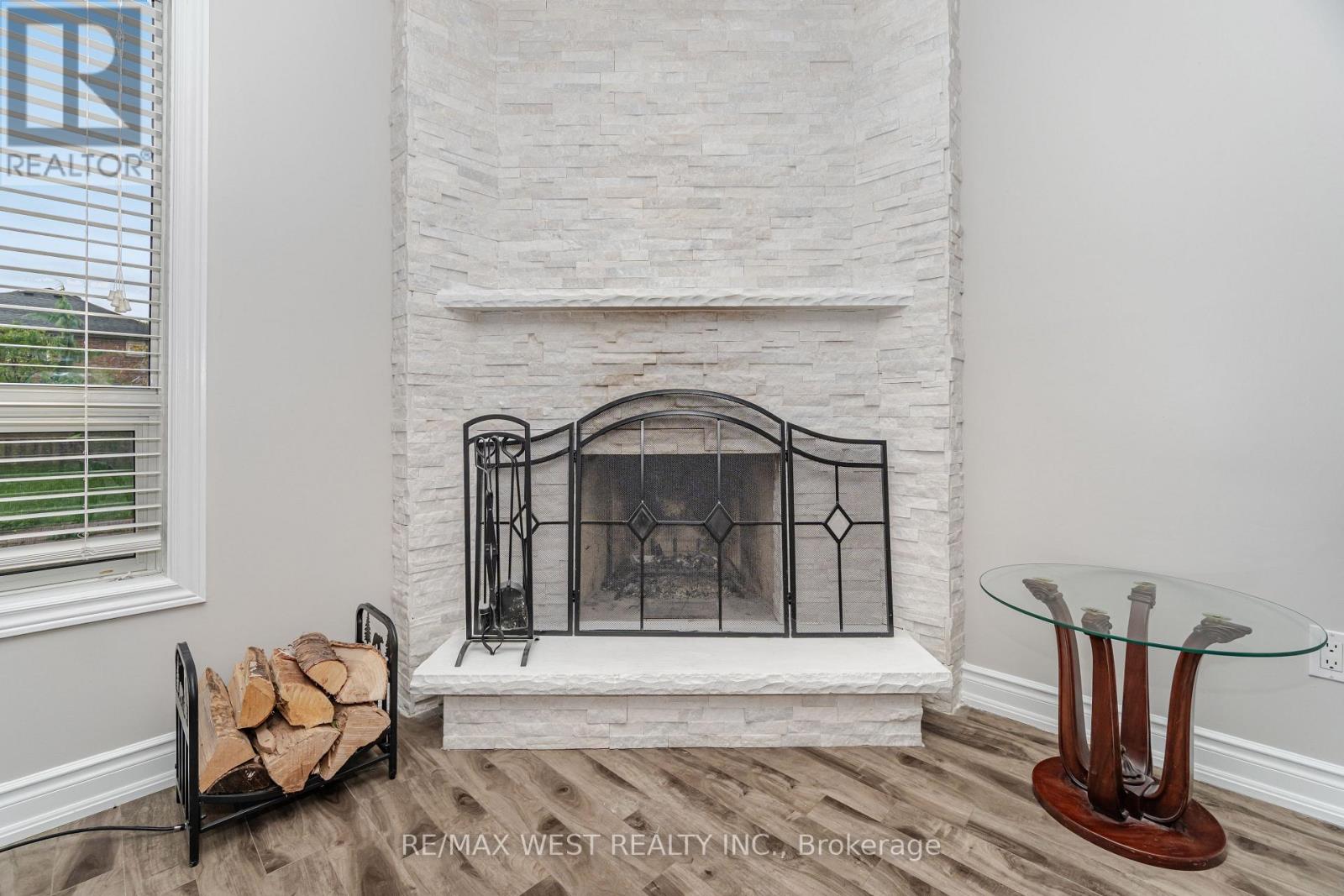 86 DINA ROAD - 26