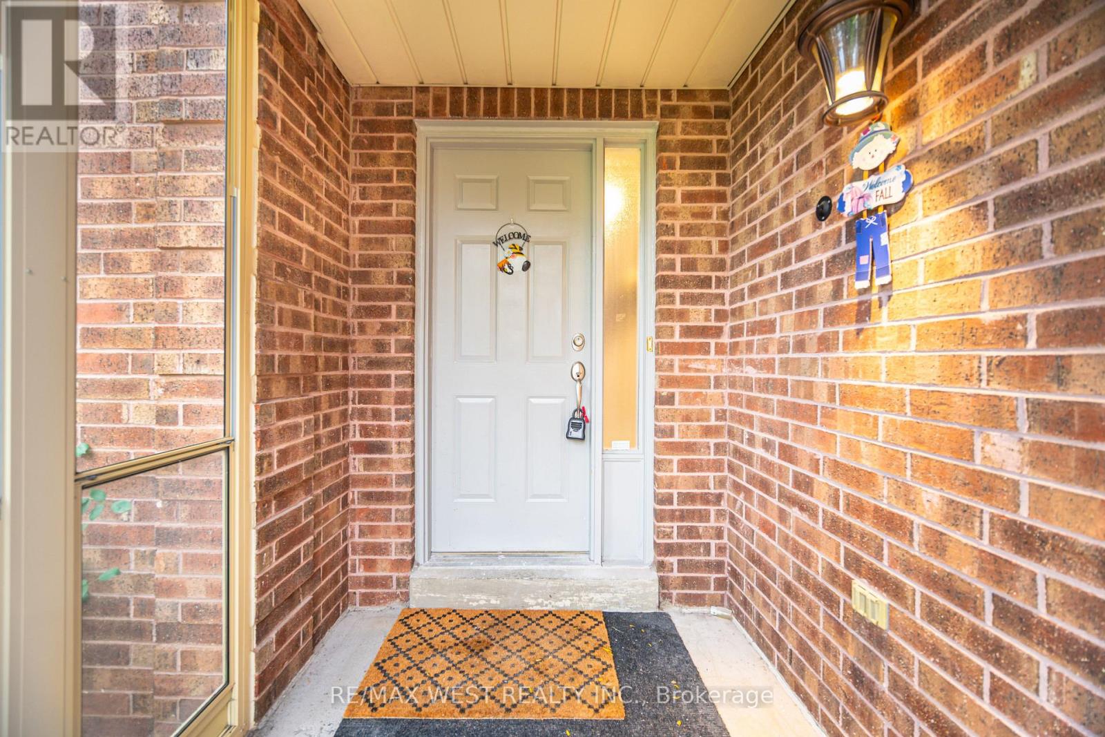 86 DINA ROAD - 6