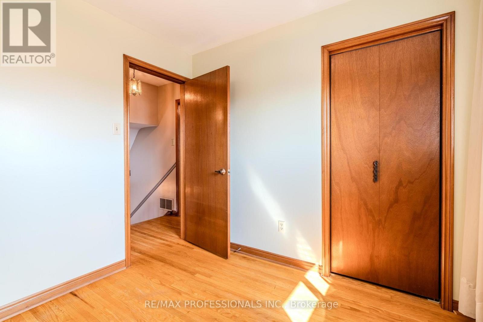 45 CHARTWELL ROAD - 12
