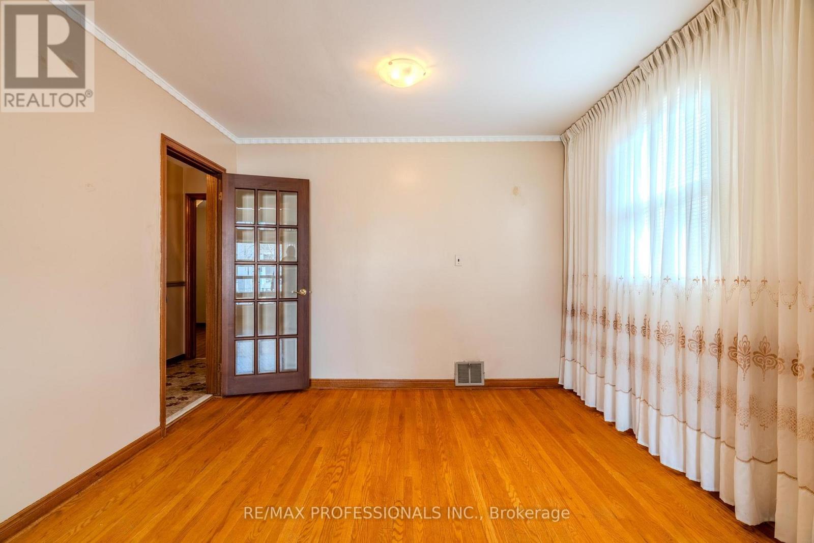 45 CHARTWELL ROAD - 31