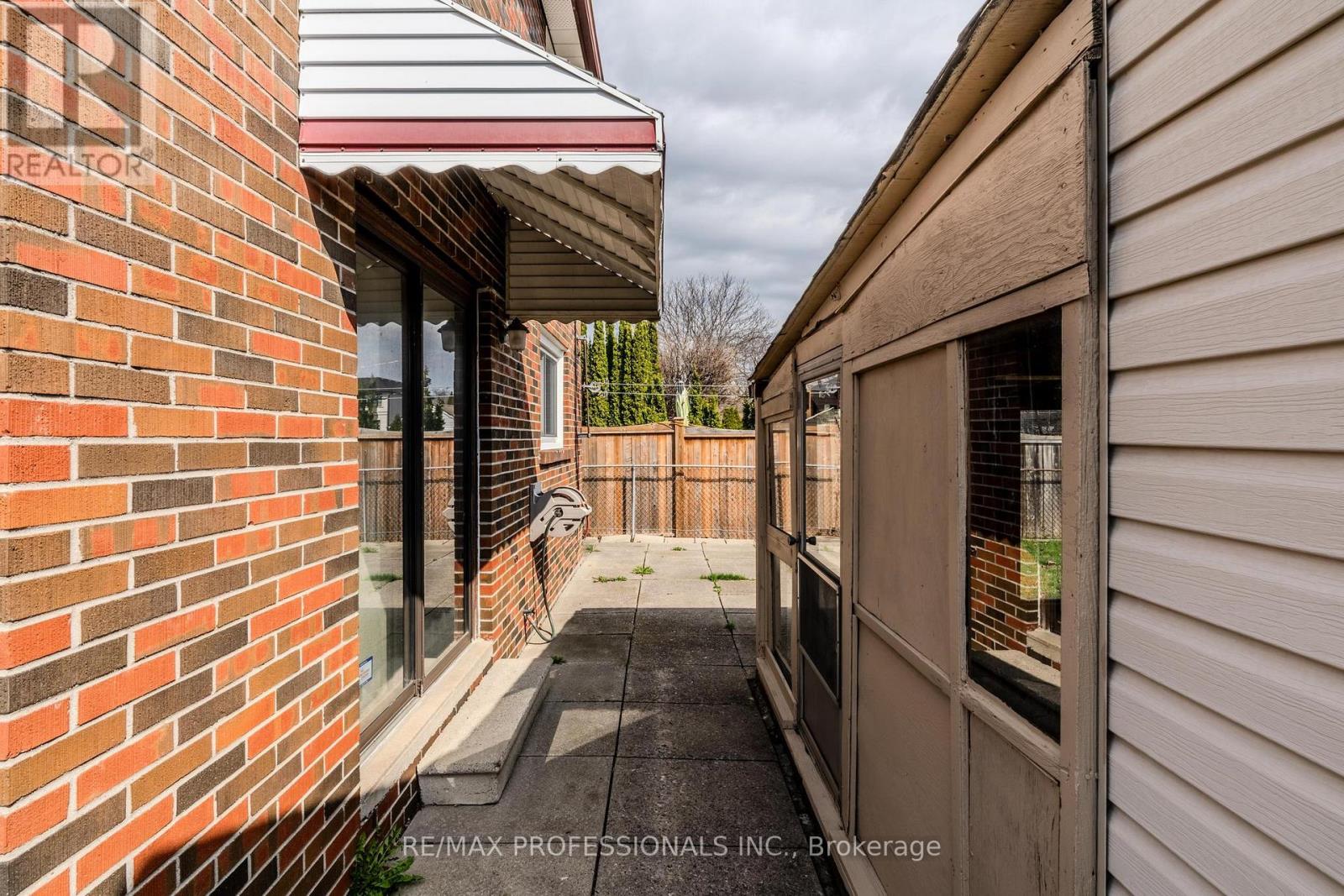 45 CHARTWELL ROAD - 5
