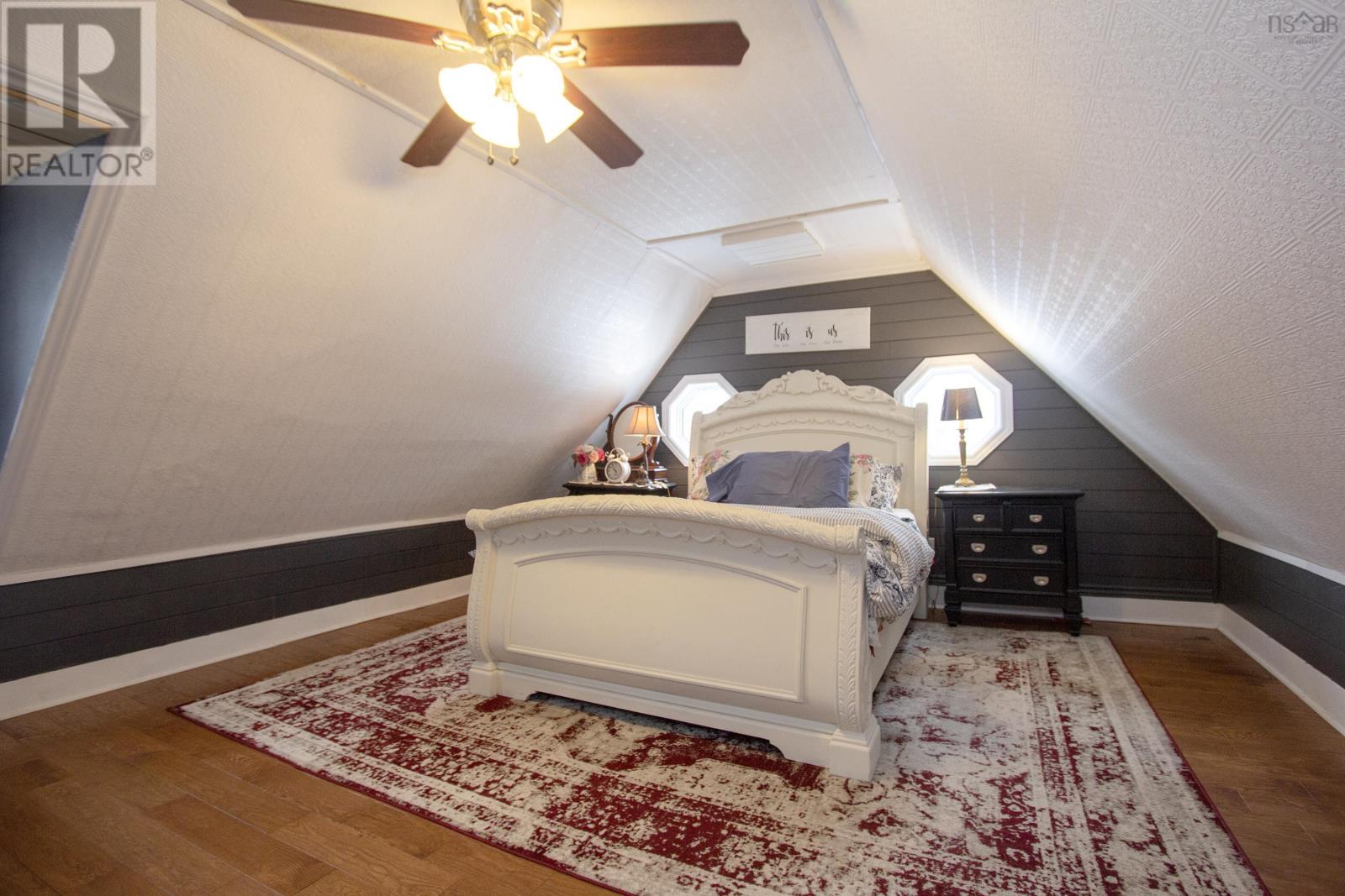 Property 42 of 50 of 340 Foundry Street