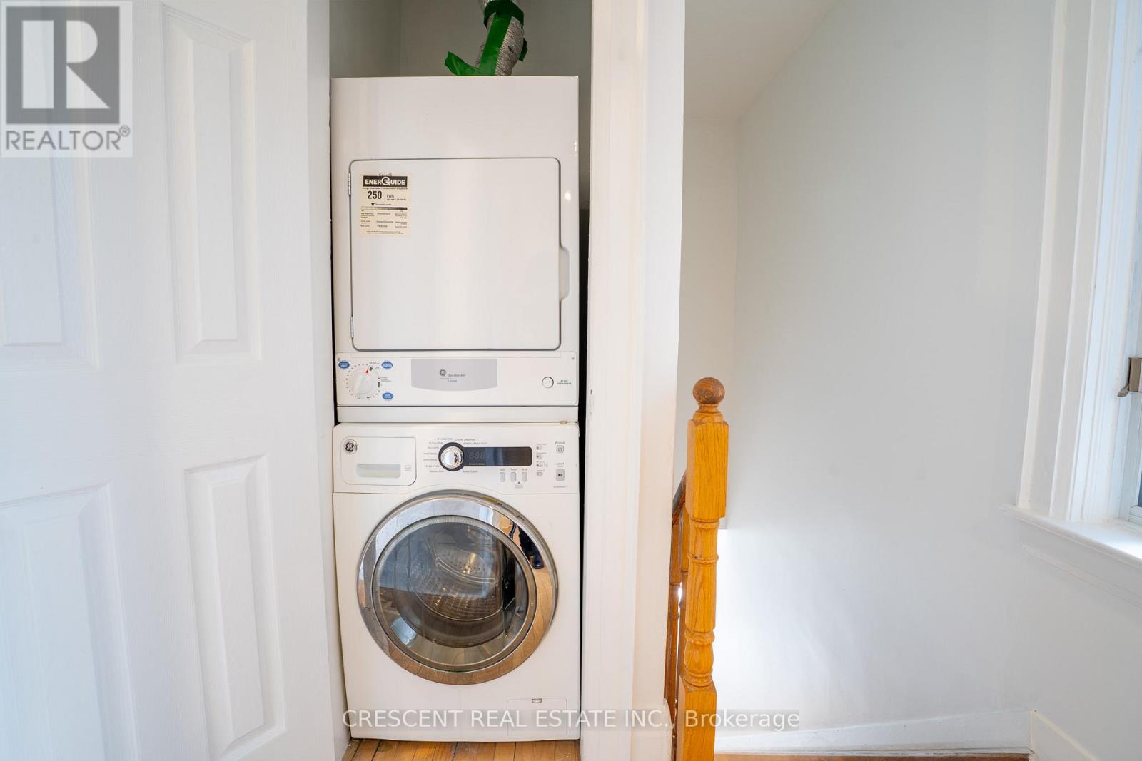 520 PRINCE EDWARD DRIVE N - 14