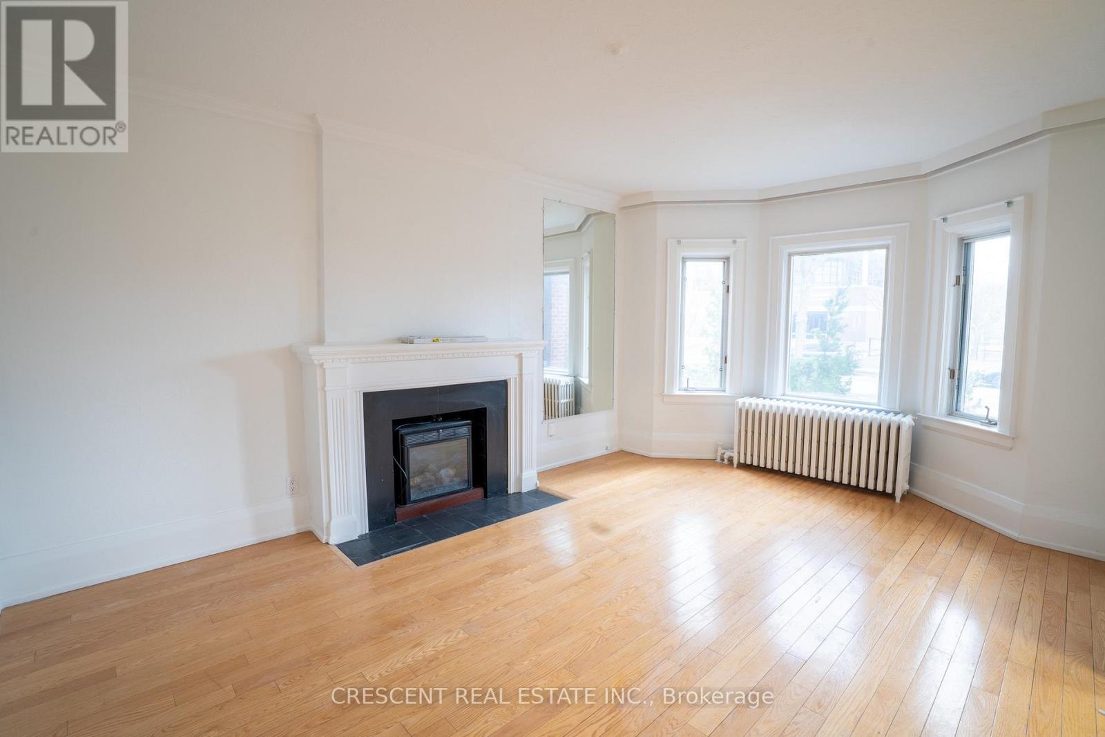 520 PRINCE EDWARD DRIVE N - 2