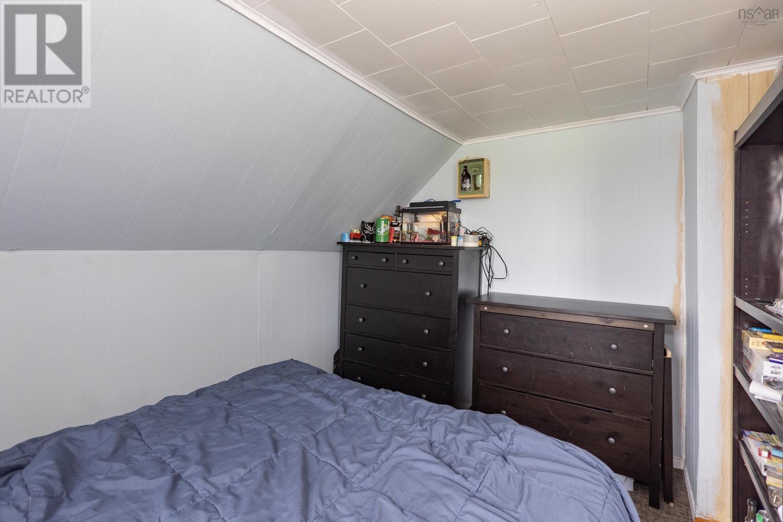 Property 25 of 35 of 527 Pit Road