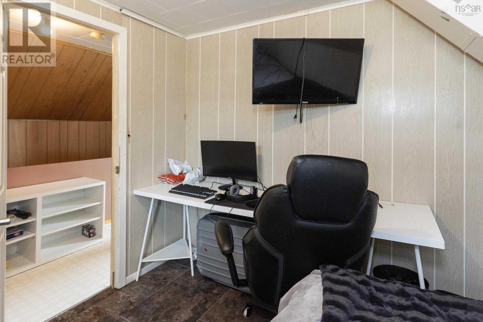 Property 21 of 35 of 527 Pit Road